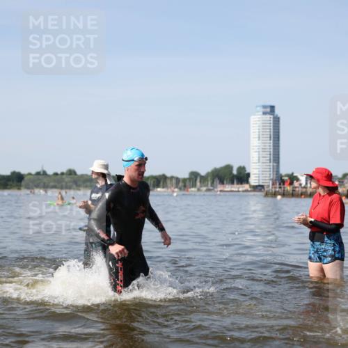 22.06.2025 - Viking Triathlon Michael Strokosch http://msf.ph/oto/8061495 22.06.2025 10:25:49 Schwimmen 10, 49, 420, 455, 485, 544, 557, 642 meine-sportfotos.de