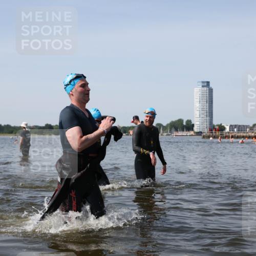 22.06.2025 - Viking Triathlon Michael Strokosch http://msf.ph/oto/8061498 22.06.2025 10:46:20 Schwimmen 60, 121, 144, 213, 225, 406 meine-sportfotos.de