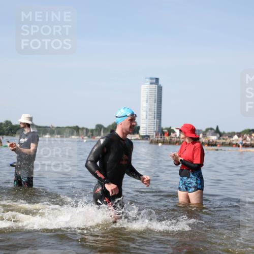 22.06.2025 - Viking Triathlon Michael Strokosch http://msf.ph/oto/8061503 22.06.2025 10:25:49 Schwimmen 10, 49, 420, 455, 485, 544, 557, 642 meine-sportfotos.de