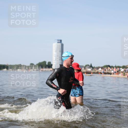22.06.2025 - Viking Triathlon Michael Strokosch http://msf.ph/oto/8061507 22.06.2025 10:25:50 Schwimmen 10, 49, 420, 455, 485, 544, 557, 642 meine-sportfotos.de