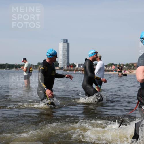 22.06.2025 - Viking Triathlon Michael Strokosch http://msf.ph/oto/8061519 22.06.2025 10:46:21 Schwimmen 60, 121, 144, 213, 225, 406 meine-sportfotos.de