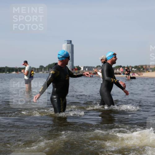 22.06.2025 - Viking Triathlon Michael Strokosch http://msf.ph/oto/8061525 22.06.2025 10:46:21 Schwimmen 60, 121, 144, 213, 225, 406 meine-sportfotos.de