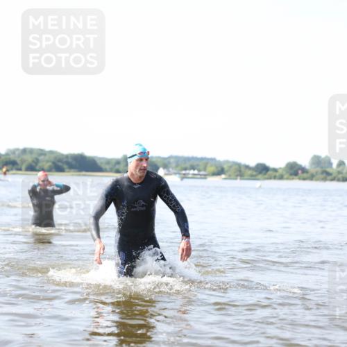 22.06.2025 - Viking Triathlon Michael Strokosch http://msf.ph/oto/8061528 22.06.2025 10:25:54 Schwimmen 10, 49, 455, 485, 544, 557, 642 meine-sportfotos.de