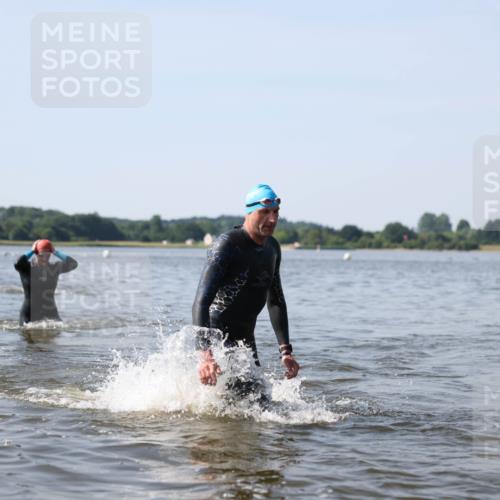 22.06.2025 - Viking Triathlon Michael Strokosch http://msf.ph/oto/8061531 22.06.2025 10:25:54 Schwimmen 10, 49, 455, 485, 544, 557, 642 meine-sportfotos.de