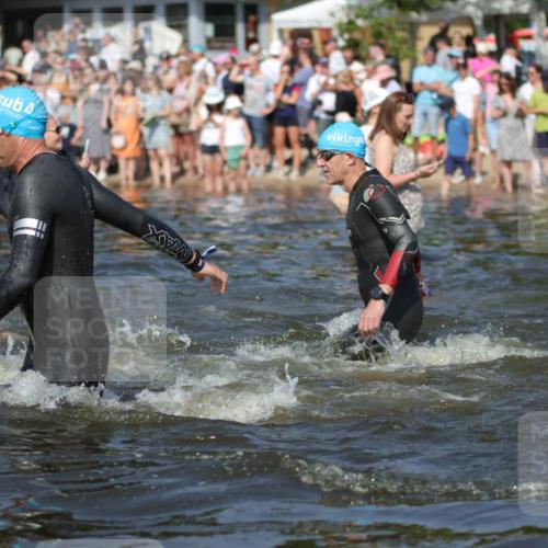 22.06.2025 - Viking Triathlon H.Heesch http://msf.ph/oto/8061543 22.06.2025 10:04:10 Schwimmen 141, 142, 156, 185, 199, 240, 276, 313, 351, 370, 448, 474, 493, 529, 614 meine-sportfotos.de