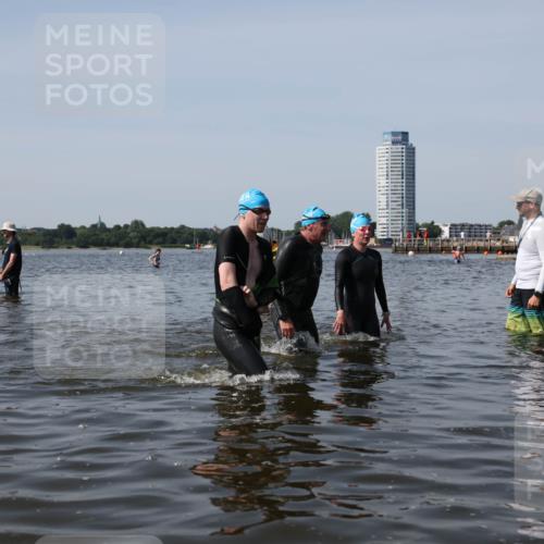 22.06.2025 - Viking Triathlon Michael Strokosch http://msf.ph/oto/8061565 22.06.2025 10:46:35 Schwimmen 60, 143, 206, 333, 479 meine-sportfotos.de