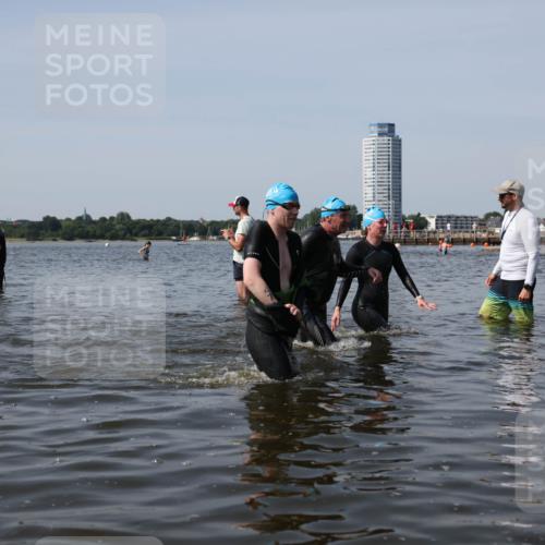 22.06.2025 - Viking Triathlon Michael Strokosch http://msf.ph/oto/8061572 22.06.2025 10:46:35 Schwimmen 60, 143, 206, 333, 479 meine-sportfotos.de
