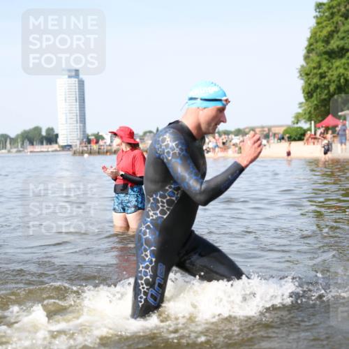 22.06.2025 - Viking Triathlon Michael Strokosch http://msf.ph/oto/8061578 22.06.2025 10:25:58 Schwimmen 49, 617, 642 meine-sportfotos.de