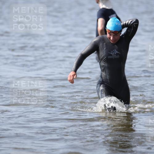 22.06.2025 - Viking Triathlon H.Heesch http://msf.ph/oto/8061595 22.06.2025 10:41:46 Schwimmen 58, 142, 194, 199, 220, 221, 625, 629 meine-sportfotos.de