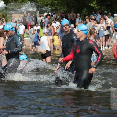 22.06.2025 - Viking Triathlon H.Heesch http://msf.ph/oto/8061607 22.06.2025 10:04:15 Schwimmen 115, 141, 142, 156, 185, 199, 253, 276, 351, 408, 474, 493, 529 meine-sportfotos.de