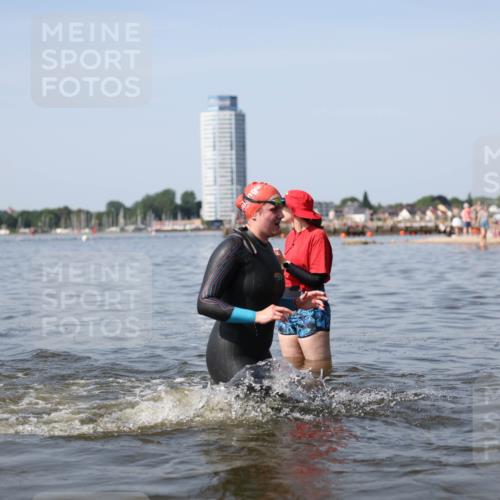 22.06.2025 - Viking Triathlon Michael Strokosch http://msf.ph/oto/8061609 22.06.2025 10:26:02 Schwimmen 9, 49, 617, 642 meine-sportfotos.de