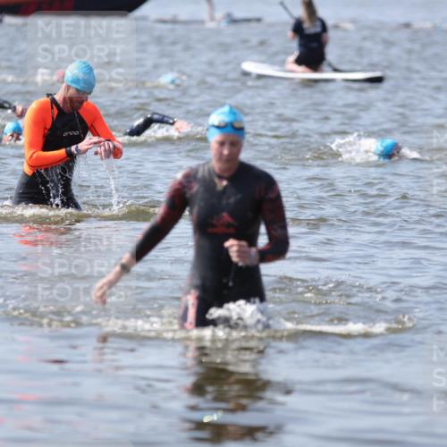 22.06.2025 - Viking Triathlon H.Heesch http://msf.ph/oto/8061610 22.06.2025 10:41:48 Schwimmen 58, 142, 159, 194, 199, 220, 221, 625, 629 meine-sportfotos.de