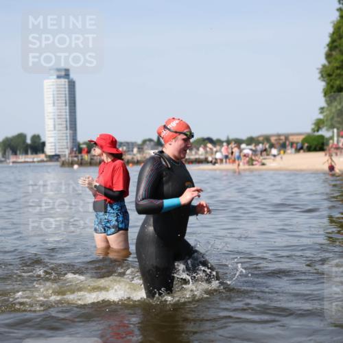 22.06.2025 - Viking Triathlon Michael Strokosch http://msf.ph/oto/8061621 22.06.2025 10:26:02 Schwimmen 9, 49, 617, 642 meine-sportfotos.de