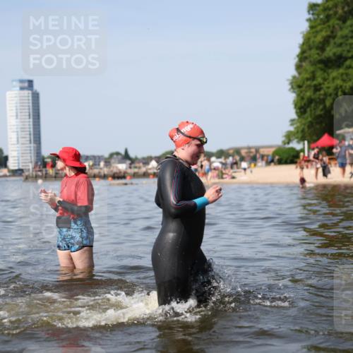 22.06.2025 - Viking Triathlon Michael Strokosch http://msf.ph/oto/8061623 22.06.2025 10:26:03 Schwimmen 9, 49, 617, 642 meine-sportfotos.de