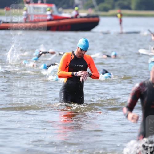 22.06.2025 - Viking Triathlon H.Heesch http://msf.ph/oto/8061626 22.06.2025 10:41:49 Schwimmen 58, 142, 159, 194, 199, 221, 625, 629 meine-sportfotos.de