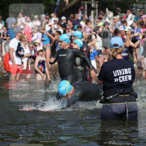 22.06.2025 - Viking Triathlon H.Heesch http://msf.ph/oto/8061634 22.06.2025 10:04:18 Schwimmen 115, 141, 142, 156, 185, 195, 199, 253, 276, 351, 377, 408, 474, 493, 529 meine-sportfotos.de