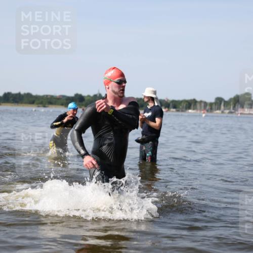 22.06.2025 - Viking Triathlon Michael Strokosch http://msf.ph/oto/8061644 22.06.2025 10:26:09 Schwimmen 9, 526, 617, 642 meine-sportfotos.de