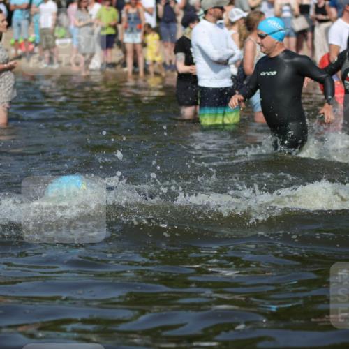 22.06.2025 - Viking Triathlon H.Heesch http://msf.ph/oto/8061660 22.06.2025 10:04:19 Schwimmen 115, 141, 142, 156, 185, 195, 199, 239, 253, 276, 351, 377, 408, 474, 493, 529 meine-sportfotos.de