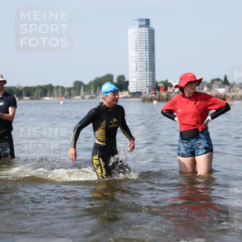 22.06.2025 - Viking Triathlon Michael Strokosch http://msf.ph/oto/8061673 22.06.2025 10:26:12 Schwimmen 9, 526, 617 meine-sportfotos.de