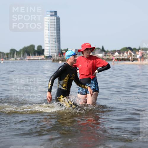 22.06.2025 - Viking Triathlon Michael Strokosch http://msf.ph/oto/8061680 22.06.2025 10:26:12 Schwimmen 9, 526, 617 meine-sportfotos.de