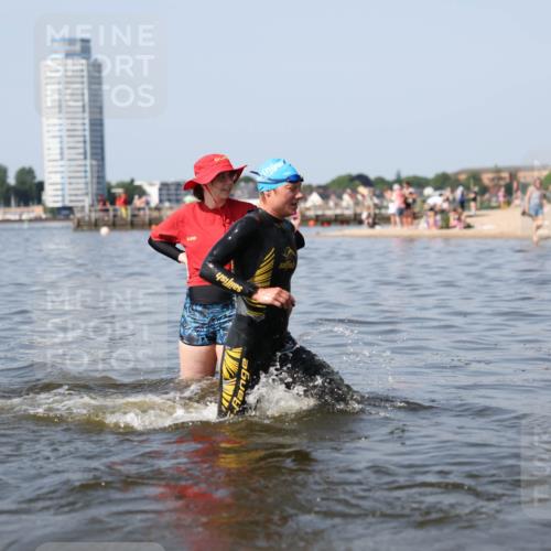 22.06.2025 - Viking Triathlon Michael Strokosch http://msf.ph/oto/8061688 22.06.2025 10:26:13 Schwimmen 9, 526, 617 meine-sportfotos.de