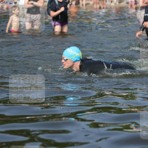 22.06.2025 - Viking Triathlon H.Heesch http://msf.ph/oto/8061692 22.06.2025 10:04:20 Schwimmen 115, 141, 142, 185, 195, 199, 209, 239, 253, 276, 335, 377, 408, 419, 447, 493 meine-sportfotos.de