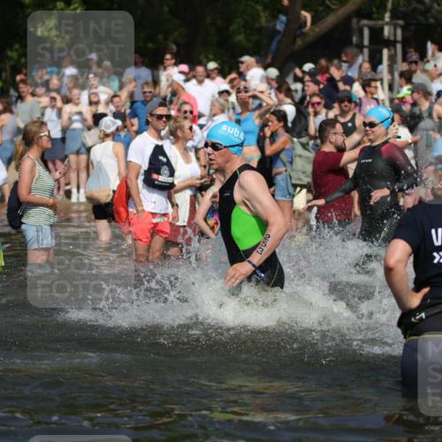 22.06.2025 - Viking Triathlon H.Heesch http://msf.ph/oto/8061699 22.06.2025 10:04:22 Schwimmen 115, 141, 142, 185, 195, 209, 239, 253, 276, 335, 377, 408, 419, 447, 493 meine-sportfotos.de