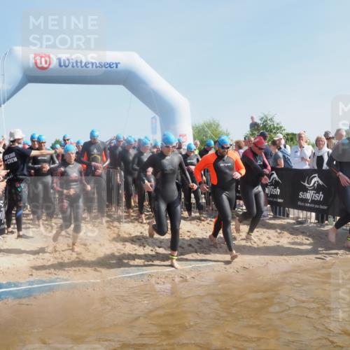 22.06.2025 - Viking Triathlon MichiJ http://msf.ph/oto/8061702 22.06.2025 10:07:06 Schwimmen 64, 123, 190, 244, 328, 369, 402, 431, 467, 494, 498, 519, 607, 631, 649 meine-sportfotos.de