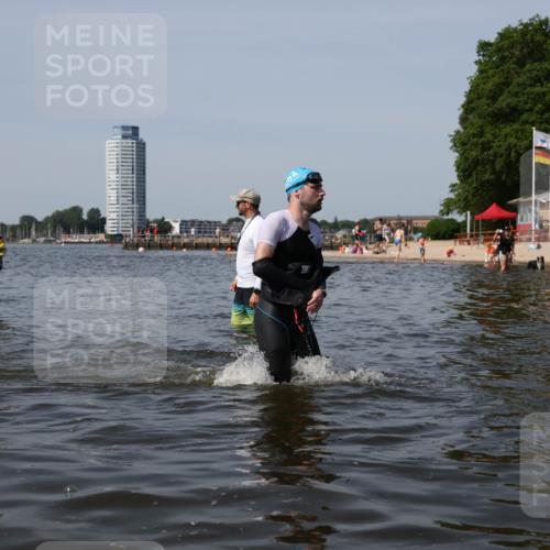 22.06.2025 - Viking Triathlon Michael Strokosch http://msf.ph/oto/8061725 22.06.2025 10:47:02 Schwimmen 36, 51, 378 meine-sportfotos.de