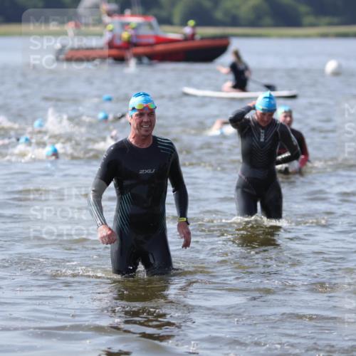 22.06.2025 - Viking Triathlon H.Heesch http://msf.ph/oto/8061750 22.06.2025 10:42:27 Schwimmen 16, 55, 65, 171, 192, 281, 318, 326, 427, 465 meine-sportfotos.de