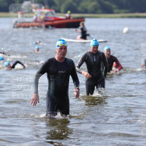 22.06.2025 - Viking Triathlon H.Heesch http://msf.ph/oto/8061762 22.06.2025 10:42:28 Schwimmen 16, 55, 65, 171, 192, 318, 326, 427, 465 meine-sportfotos.de