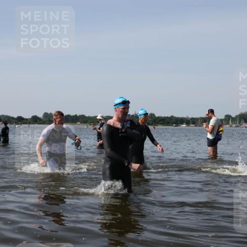 22.06.2025 - Viking Triathlon Michael Strokosch http://msf.ph/oto/8061779 22.06.2025 10:47:17 Schwimmen 51, 74, 76, 267, 421, 547 meine-sportfotos.de