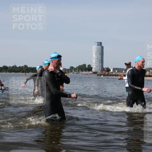 22.06.2025 - Viking Triathlon Michael Strokosch http://msf.ph/oto/8061795 22.06.2025 10:47:18 Schwimmen 51, 74, 76, 267, 421, 547 meine-sportfotos.de