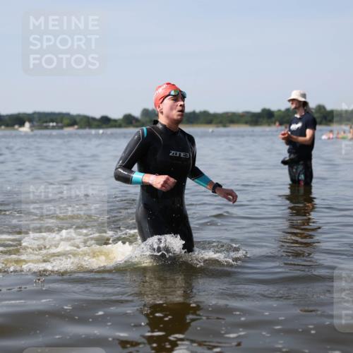 22.06.2025 - Viking Triathlon Michael Strokosch http://msf.ph/oto/8061796 22.06.2025 10:26:48 Schwimmen 288, 610, 661 meine-sportfotos.de