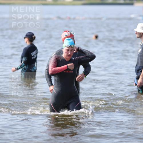 22.06.2025 - Viking Triathlon H.Heesch http://msf.ph/oto/8061797 22.06.2025 10:42:41 Schwimmen 55, 171, 240, 282, 369, 427, 441, 624 meine-sportfotos.de