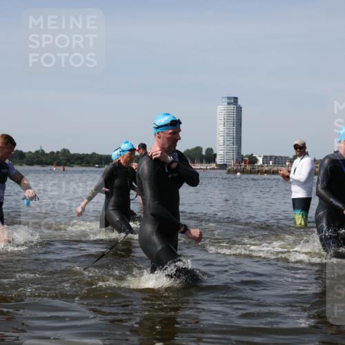 22.06.2025 - Viking Triathlon Michael Strokosch http://msf.ph/oto/8061801 22.06.2025 10:47:18 Schwimmen 51, 74, 76, 267, 421, 547 meine-sportfotos.de