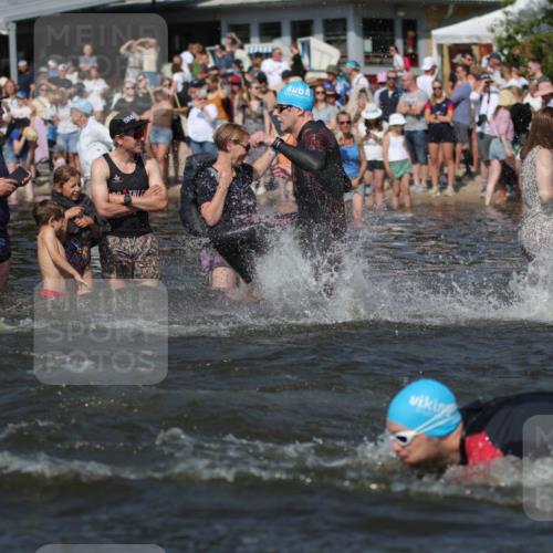 22.06.2025 - Viking Triathlon H.Heesch http://msf.ph/oto/8061802 22.06.2025 10:04:31 Schwimmen 146, 209, 238, 239, 327, 335, 375, 419, 447, 457, 482, 506, 514, 629, 662 meine-sportfotos.de