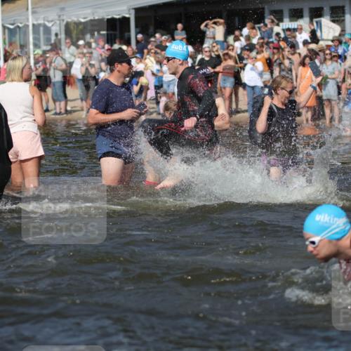 22.06.2025 - Viking Triathlon H.Heesch http://msf.ph/oto/8061807 22.06.2025 10:04:31 Schwimmen 146, 209, 238, 239, 327, 335, 375, 419, 447, 457, 482, 506, 514, 629, 662 meine-sportfotos.de