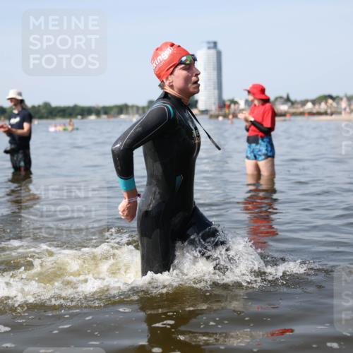 22.06.2025 - Viking Triathlon Michael Strokosch http://msf.ph/oto/8061810 22.06.2025 10:26:50 Schwimmen 288, 610, 661 meine-sportfotos.de