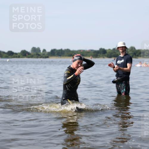 22.06.2025 - Viking Triathlon Michael Strokosch http://msf.ph/oto/8061823 22.06.2025 10:26:56 Schwimmen 52, 81, 145, 288, 610, 623, 661 meine-sportfotos.de