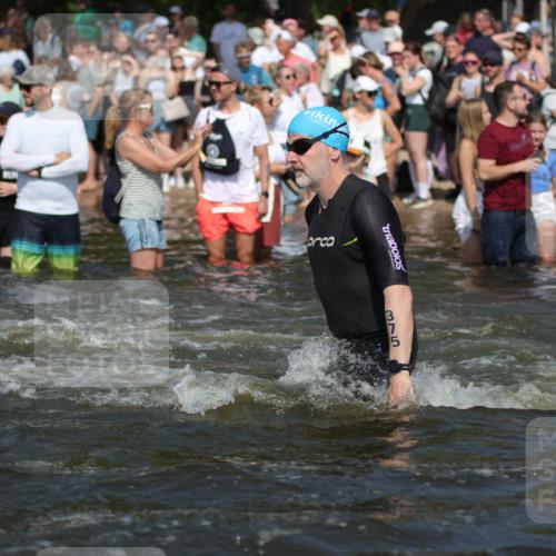 22.06.2025 - Viking Triathlon H.Heesch http://msf.ph/oto/8061826 22.06.2025 10:04:33 Schwimmen 146, 209, 238, 239, 327, 335, 375, 419, 447, 457, 482, 506, 514, 629, 662 meine-sportfotos.de