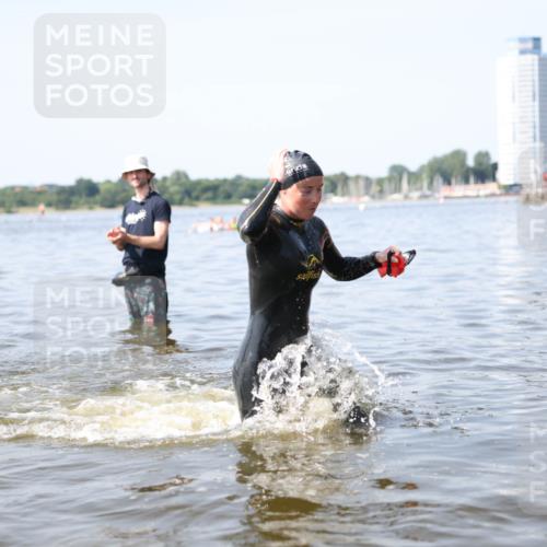 22.06.2025 - Viking Triathlon Michael Strokosch http://msf.ph/oto/8061841 22.06.2025 10:26:57 Schwimmen 52, 81, 145, 288, 610, 623, 661 meine-sportfotos.de