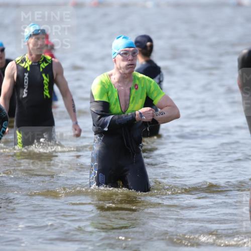 22.06.2025 - Viking Triathlon H.Heesch http://msf.ph/oto/8061844 22.06.2025 10:42:52 Schwimmen 66, 128, 133, 186, 240, 282, 309, 358, 369, 441, 450, 624 meine-sportfotos.de