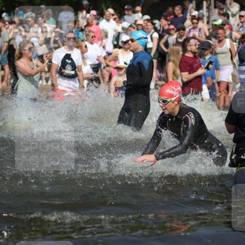22.06.2025 - Viking Triathlon H.Heesch http://msf.ph/oto/8061845 22.06.2025 10:04:35 Schwimmen 55, 85, 146, 238, 245, 327, 375, 428, 457, 482, 506, 514, 550, 629, 662 meine-sportfotos.de