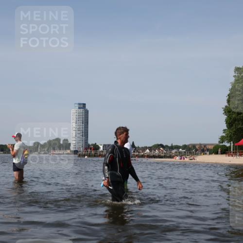 22.06.2025 - Viking Triathlon Michael Strokosch http://msf.ph/oto/8061860 22.06.2025 10:47:30 Schwimmen 23, 76, 183, 261, 267, 547, 606 meine-sportfotos.de