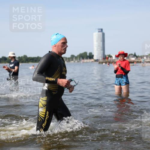 22.06.2025 - Viking Triathlon Michael Strokosch http://msf.ph/oto/8061861 22.06.2025 10:27:00 Schwimmen 52, 81, 145, 288, 623, 661 meine-sportfotos.de