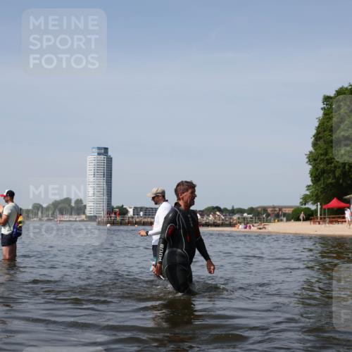 22.06.2025 - Viking Triathlon Michael Strokosch http://msf.ph/oto/8061862 22.06.2025 10:47:30 Schwimmen 23, 76, 183, 261, 267, 547, 606 meine-sportfotos.de