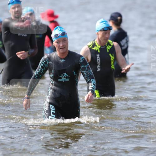 22.06.2025 - Viking Triathlon H.Heesch http://msf.ph/oto/8061866 22.06.2025 10:42:54 Schwimmen 66, 128, 133, 186, 240, 282, 309, 358, 369, 441, 450, 489, 624 meine-sportfotos.de
