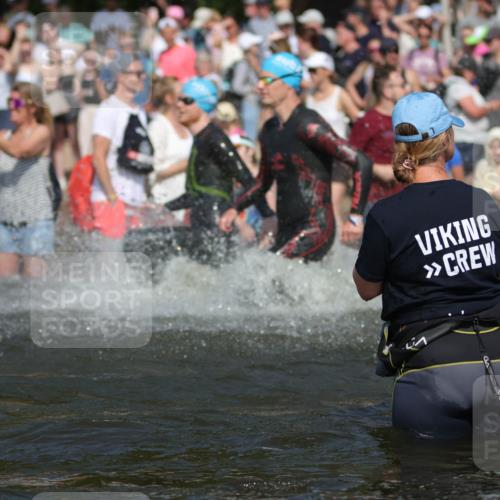 22.06.2025 - Viking Triathlon H.Heesch http://msf.ph/oto/8061871 22.06.2025 10:04:41 Schwimmen 55, 85, 86, 238, 245, 281, 312, 316, 327, 428, 482, 514, 515, 550, 662 meine-sportfotos.de