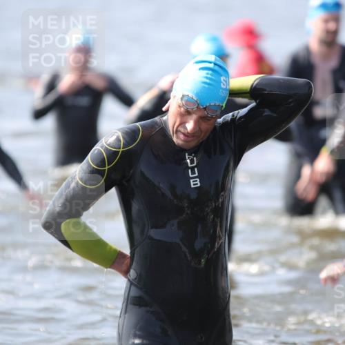 22.06.2025 - Viking Triathlon H.Heesch http://msf.ph/oto/8061879 22.06.2025 10:42:57 Schwimmen 66, 110, 128, 133, 167, 186, 282, 309, 328, 358, 369, 441, 450, 489 meine-sportfotos.de